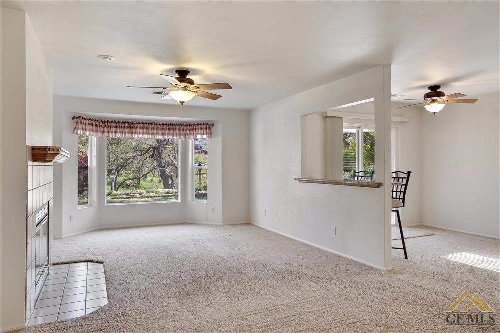 21508 Belmont Dr, Tehachapi, CA 93561 photo 4