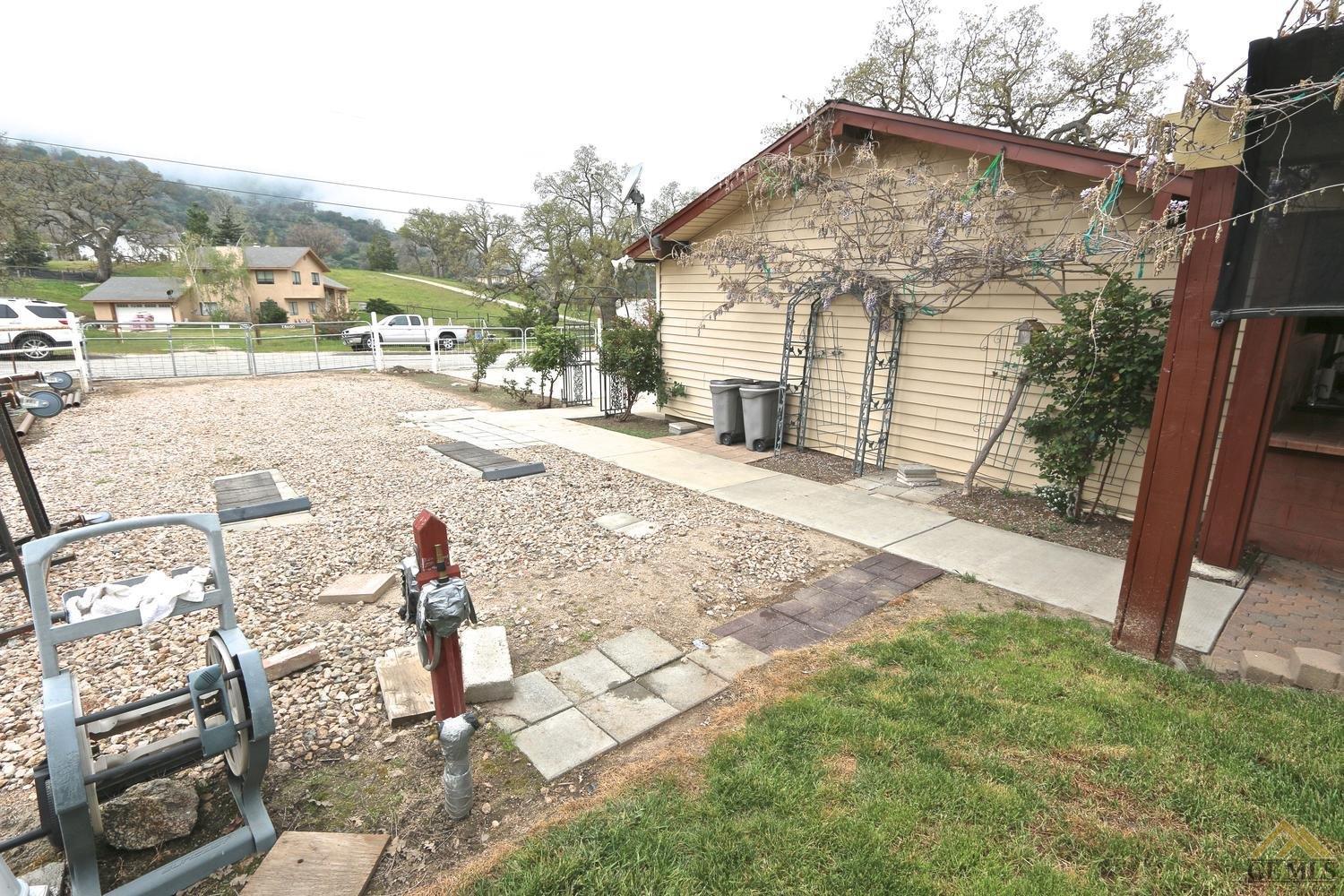 28601 Delaware Dr, Tehachapi, CA 93561 photo 27