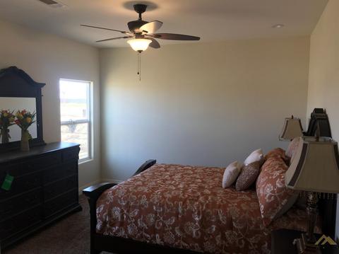 460 Pebble Beach Way, Wasco, CA 93280 photo 8