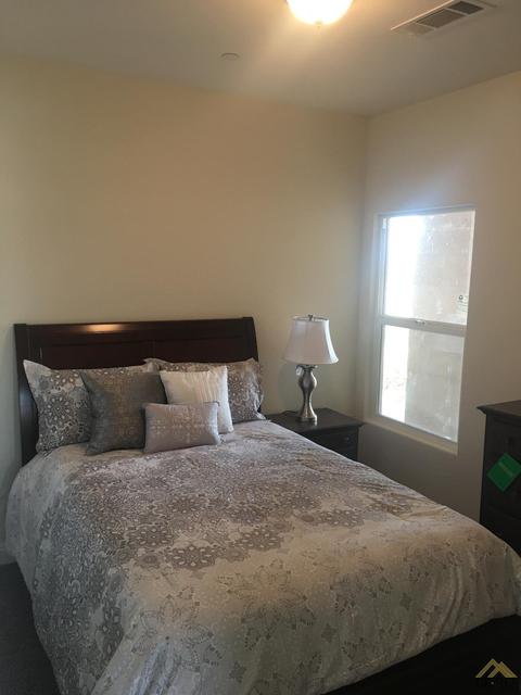 460 Pebble Beach Way, Wasco, CA 93280 photo 9