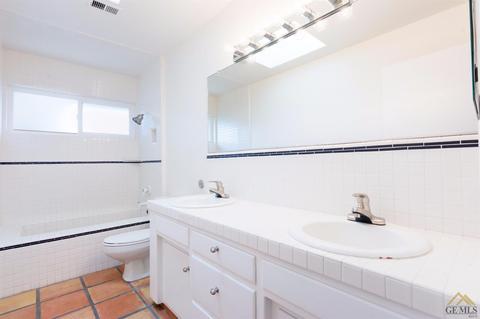 5243 Montecito Dr, Bakersfield, CA 93306 photo 17