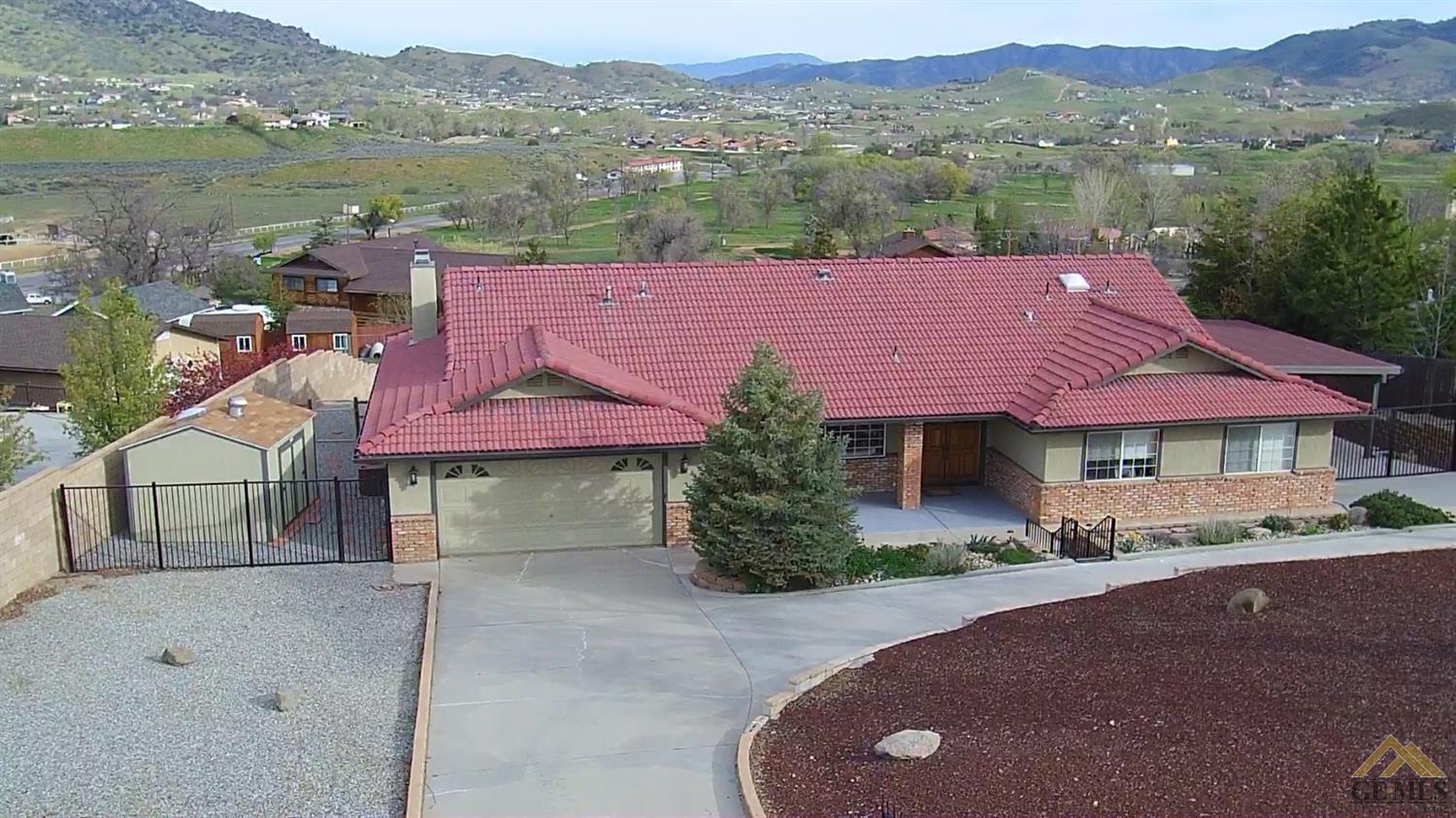 20401 Clubview Ct, Tehachapi, CA 93561 photo 1