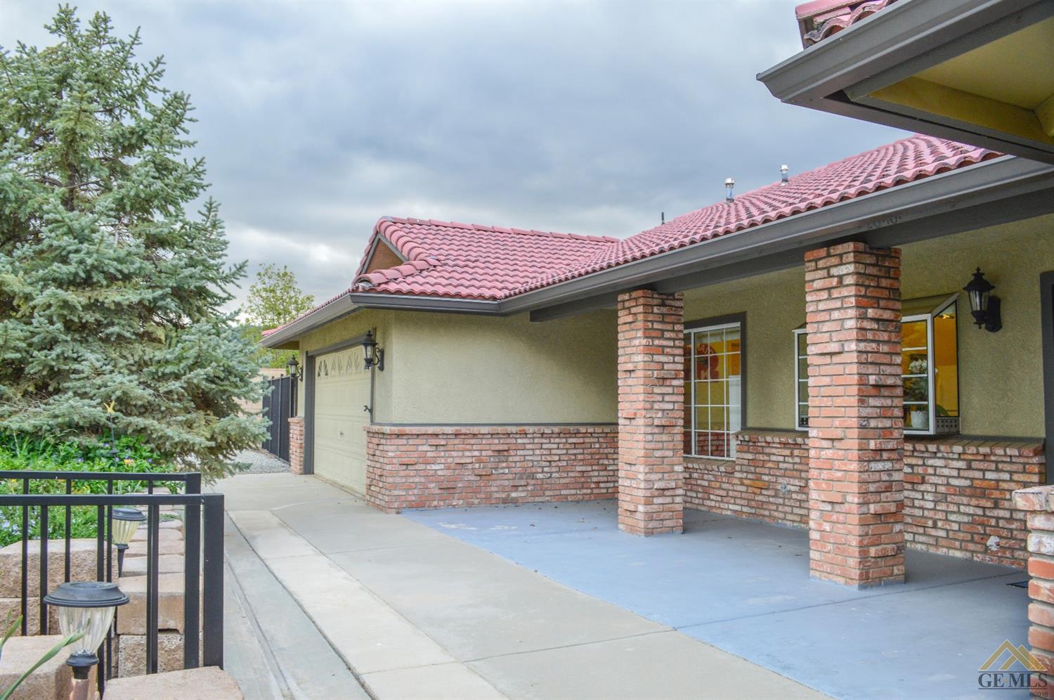 20401 Clubview Ct, Tehachapi, CA 93561 photo 2
