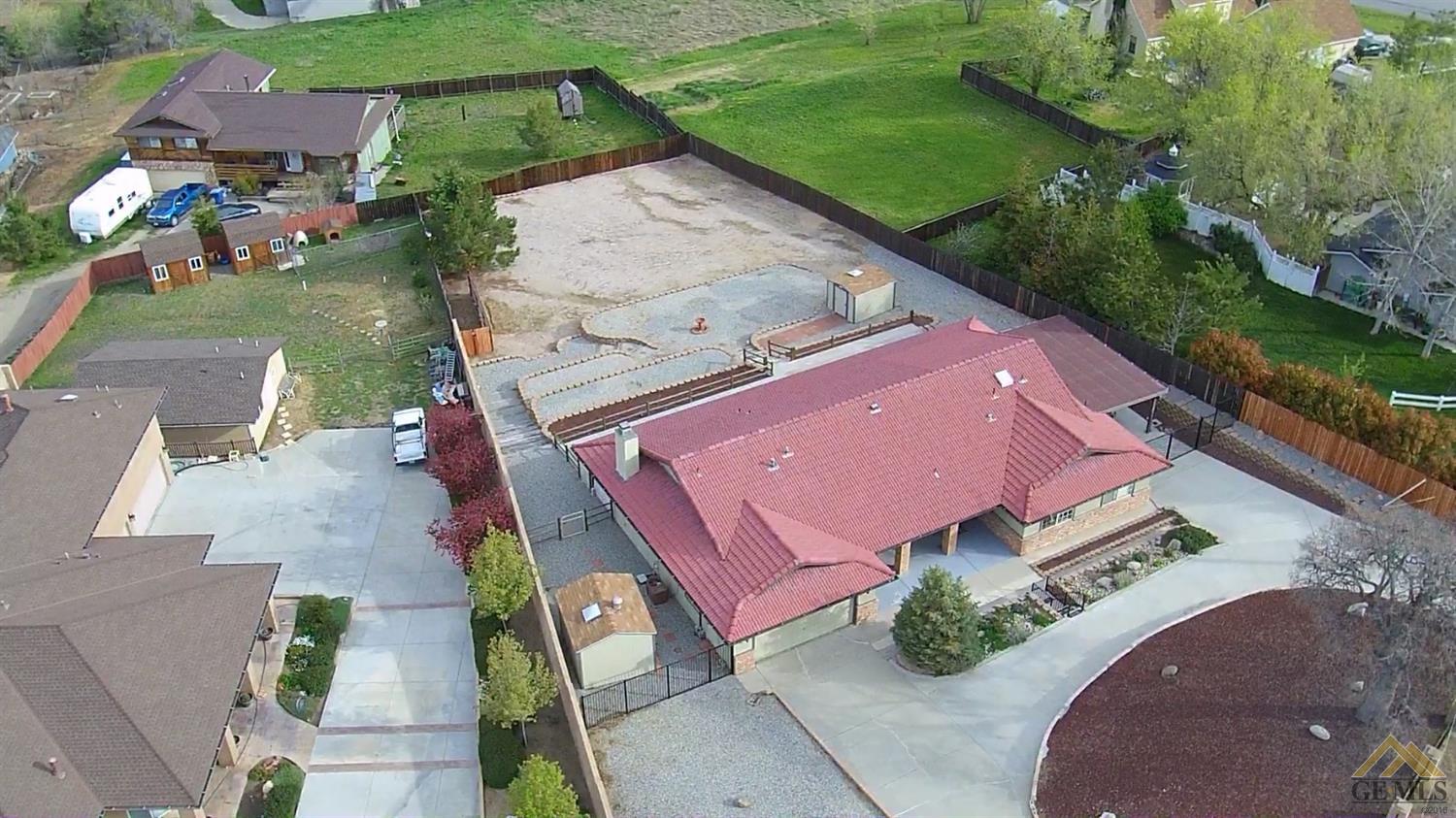 20401 Clubview Ct, Tehachapi, CA 93561 photo 7