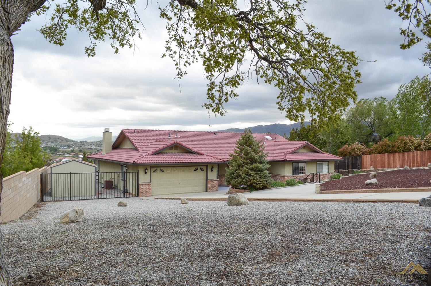 20401 Clubview Ct, Tehachapi, CA 93561 photo 5