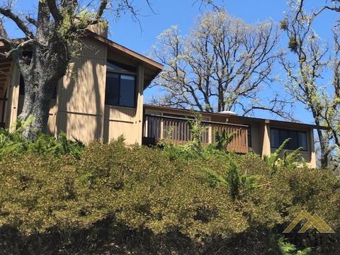 24440 Oaktree Ct, Tehachapi, CA 93561 photo 1