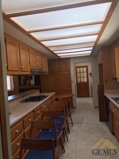 24440 Oaktree Ct, Tehachapi, CA 93561 photo 6