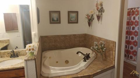 708 46th St, Bakersfield, CA 93301 photo 16