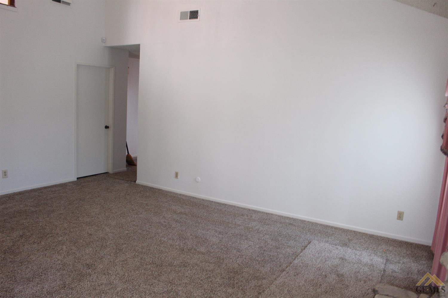 4308 Spaulding Ct, Bakersfield, CA 93313 photo 4