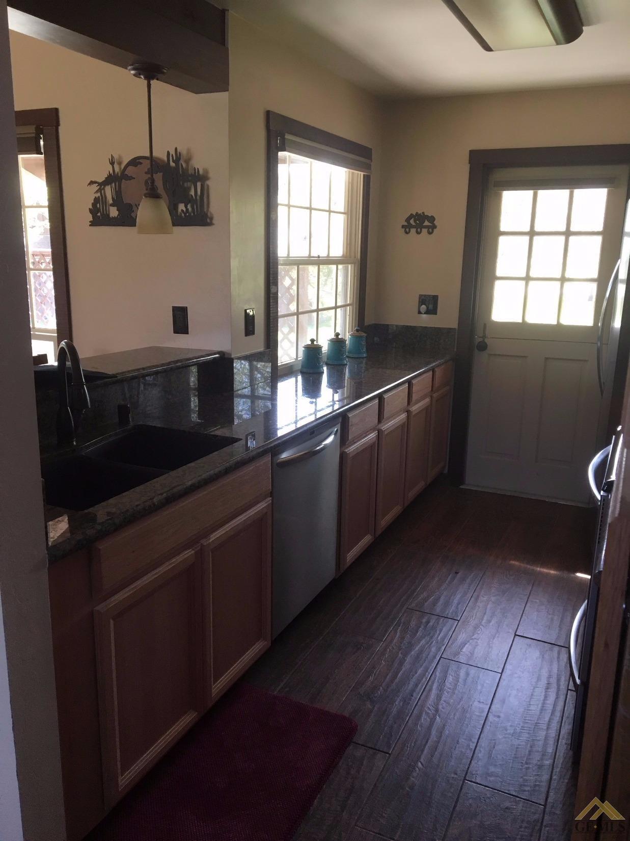 89 Meadow Lakes Dr, Tehachapi, CA 93561 photo 14