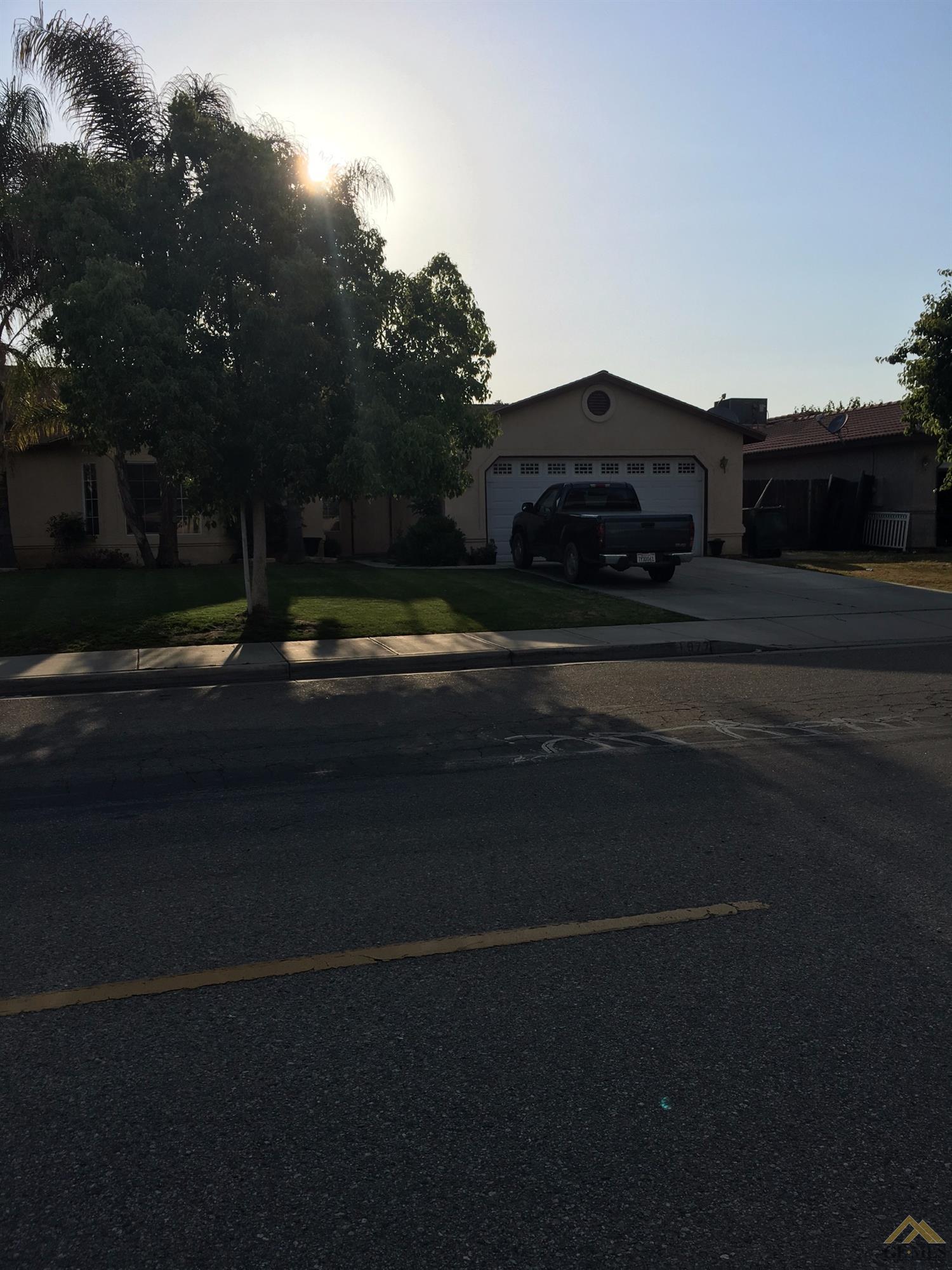 1977 Griffith Ave, Wasco, CA 93280 photo 1