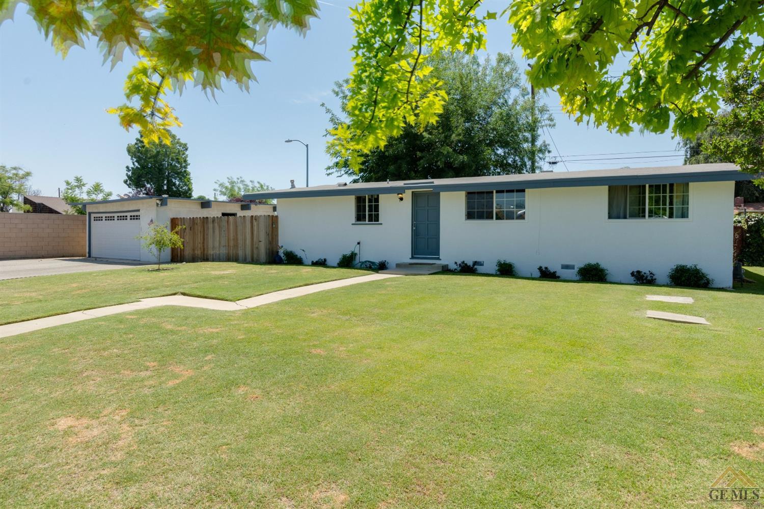 1 Candy St, Bakersfield, CA 93309 photo 2