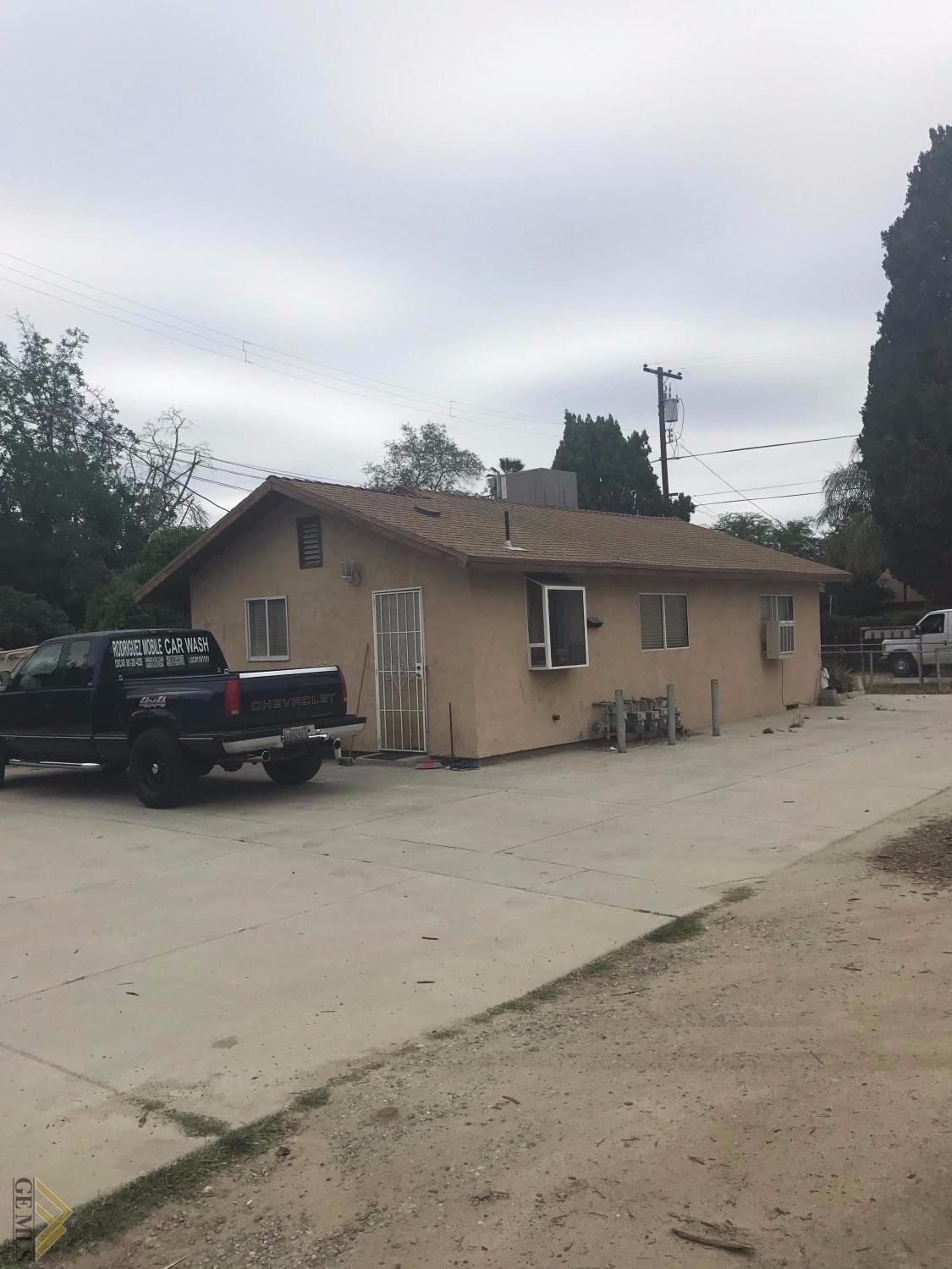 445 Klassen St, Shafter, CA 93263 photo 6