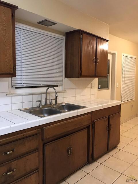 601 Harrison St, Taft, CA 93268 photo 5
