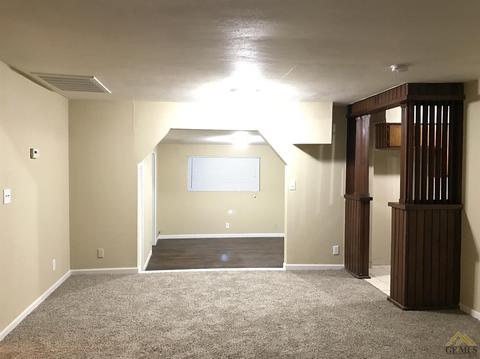 601 Harrison St, Taft, CA 93268 photo 3