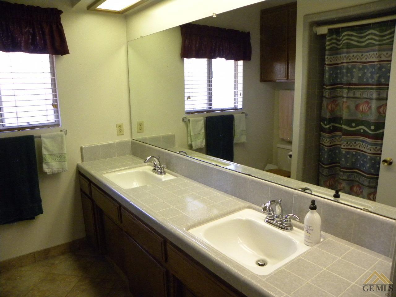 9028 Thurber Ln, Bakersfield, CA 93311 photo 11