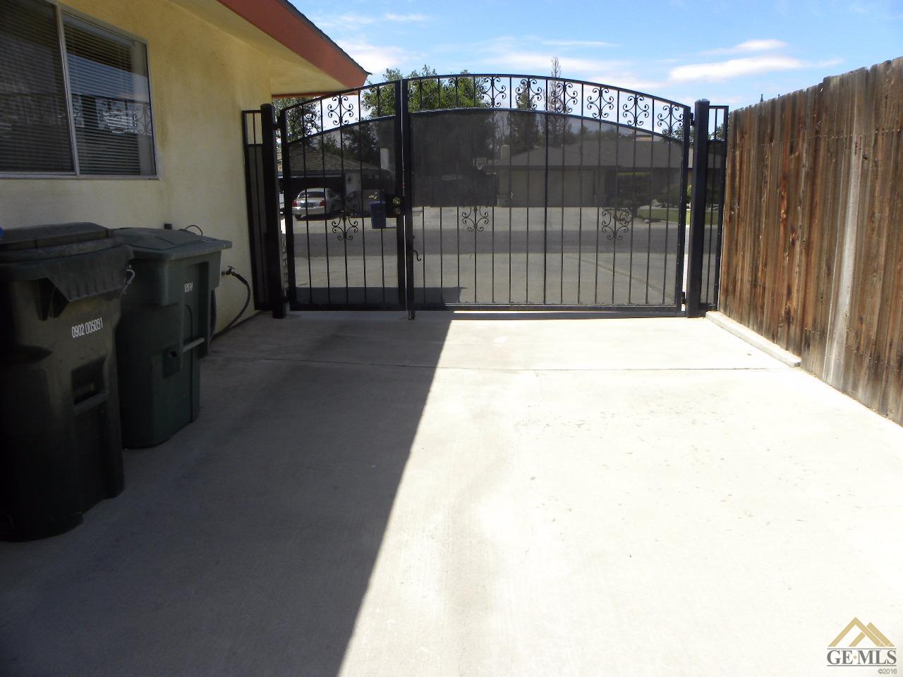 9028 Thurber Ln, Bakersfield, CA 93311 photo 16