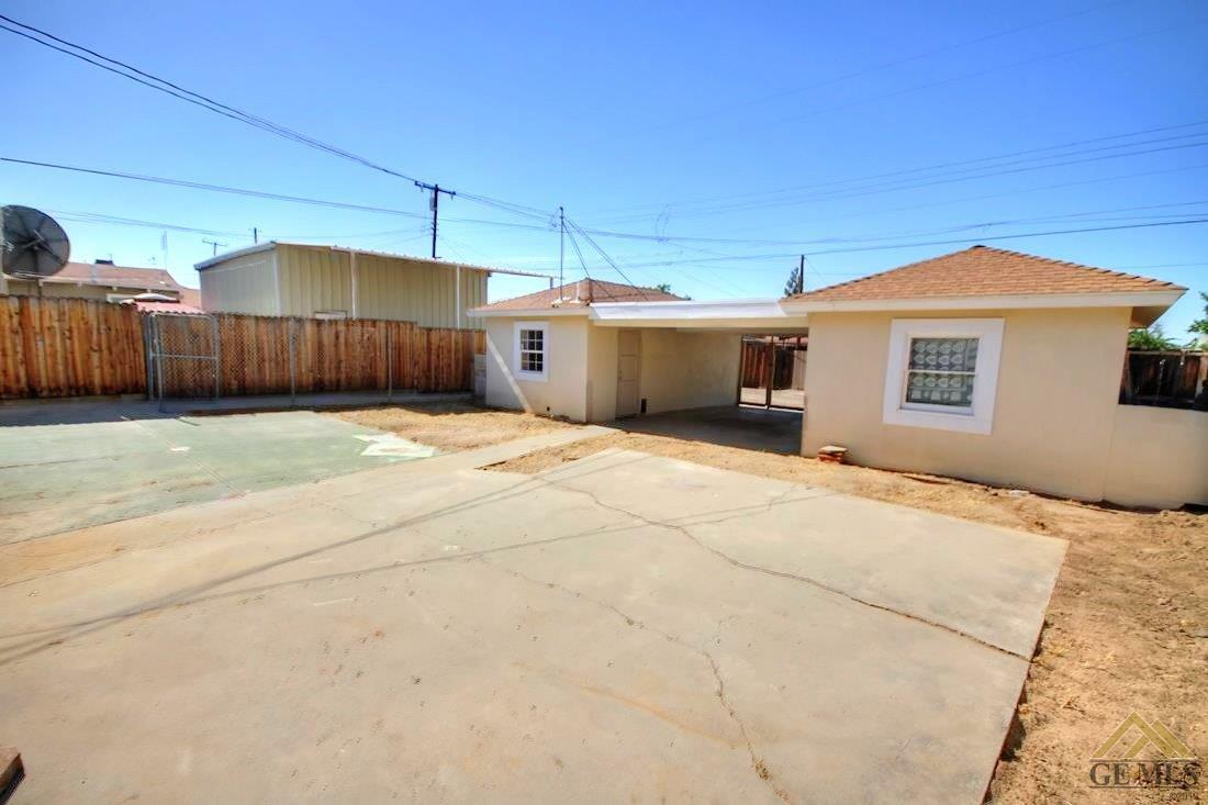 212 E Lucard St, Taft, CA 93268 photo 22