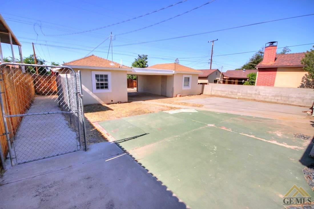 212 E Lucard St, Taft, CA 93268 photo 23
