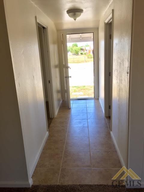 246 Palm Ave, Wasco, CA 93280 photo 2