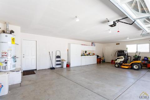 18041 Bowie St, Tehachapi, CA 93561 photo 25