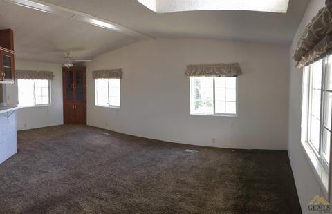 123 10th St #101, Taft, CA 93268 photo 2