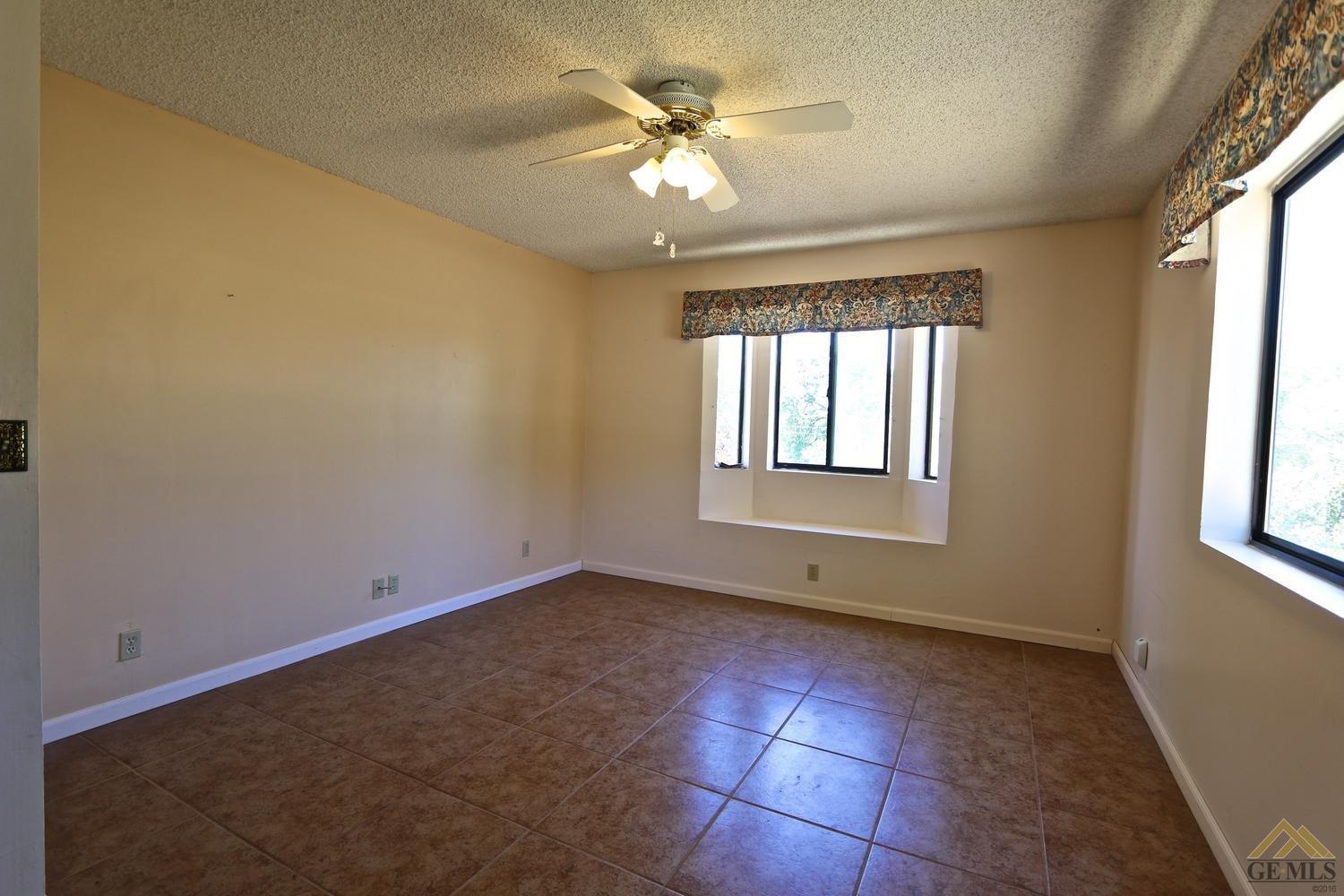 24180 San Juan Dr, Tehachapi, CA 93561 photo 18