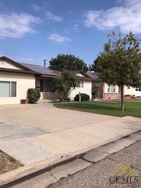 341 Pine St, Shafter, CA 93263 photo 2