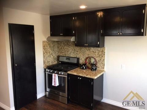 523 B St, Taft, CA 93268 photo 4