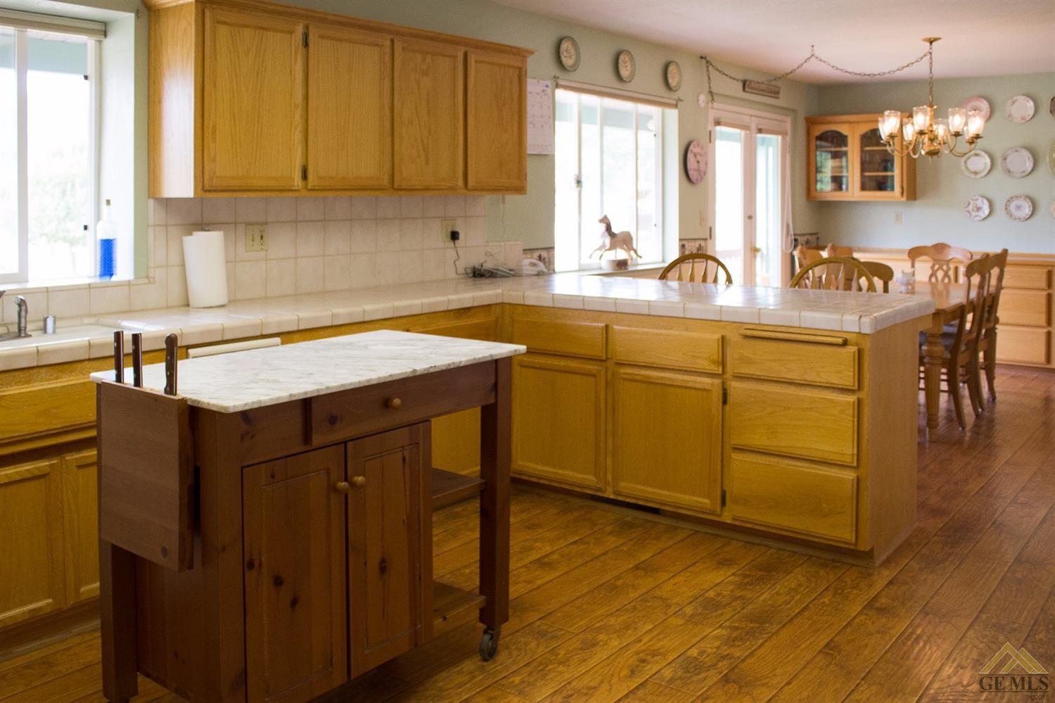 23921 San Juan Dr, Tehachapi, CA 93561 photo 4