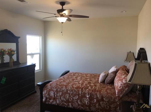 470 Pebble Beach Way, Wasco, CA 93280 photo 7