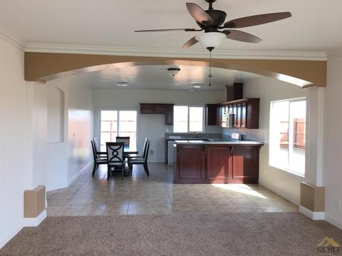 470 Pebble Beach Way, Wasco, CA 93280 photo 2
