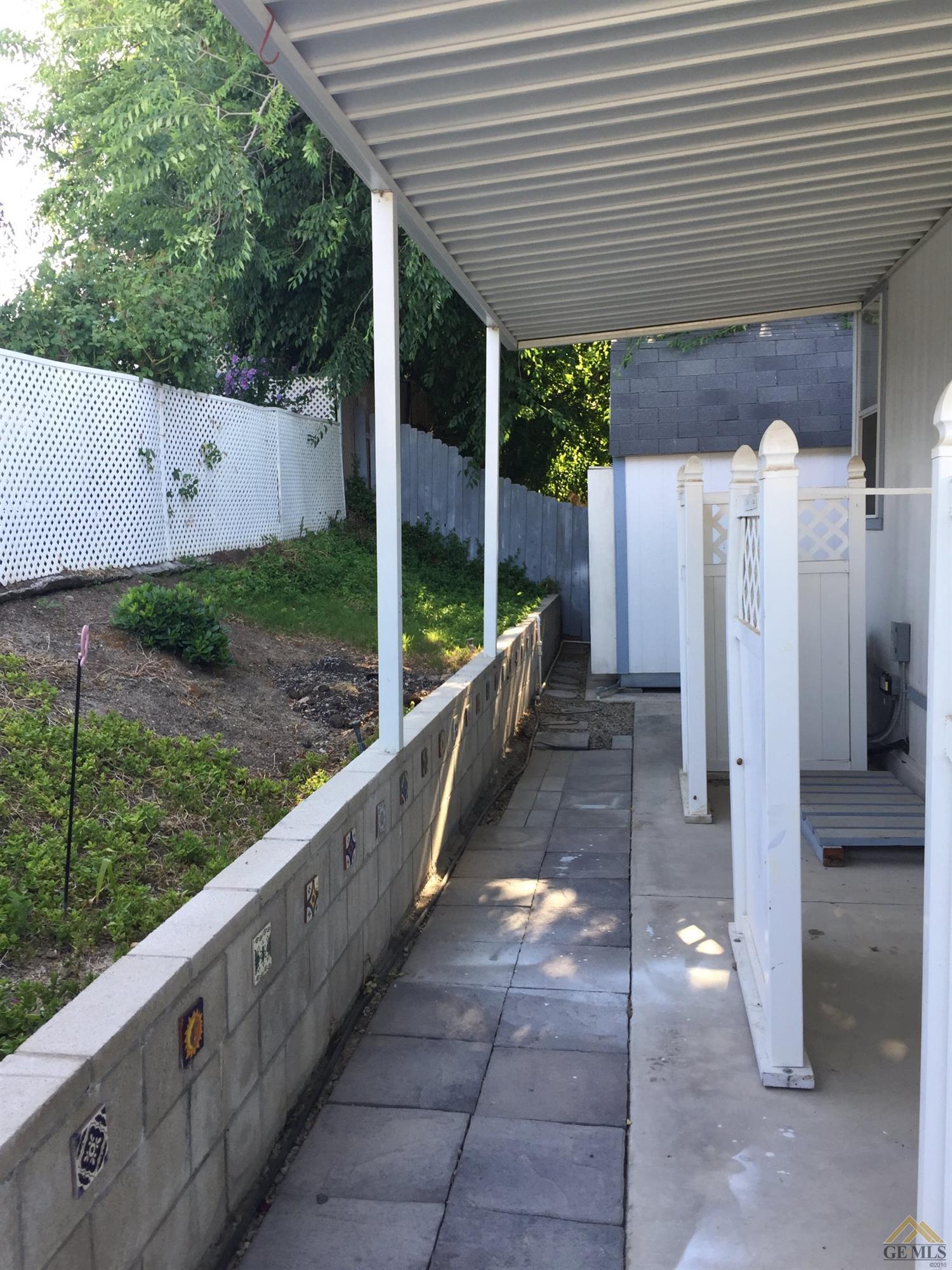 123 10th St #84, Taft, CA 93268 photo 3