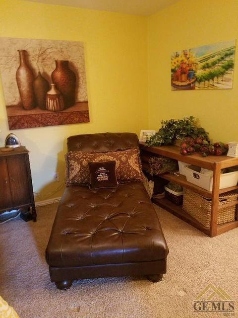 321 S 10th St, Taft, CA 93268 photo 8