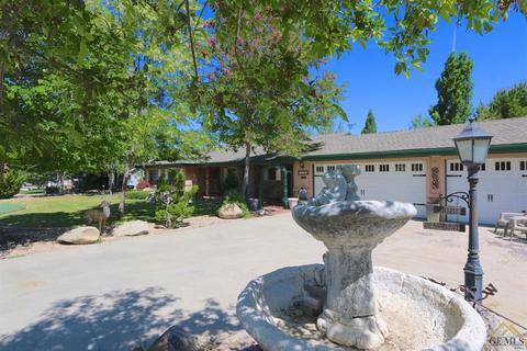 28301 Braeburn Pl, Tehachapi, CA 93561 photo 2