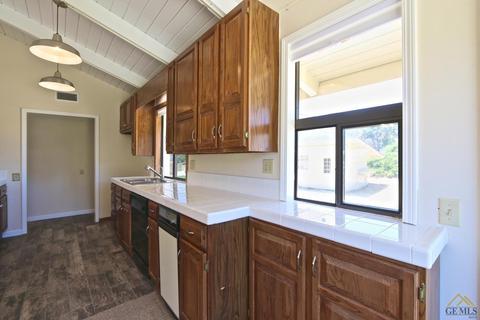23101 Dart Dr, Tehachapi, CA 93561 photo 10