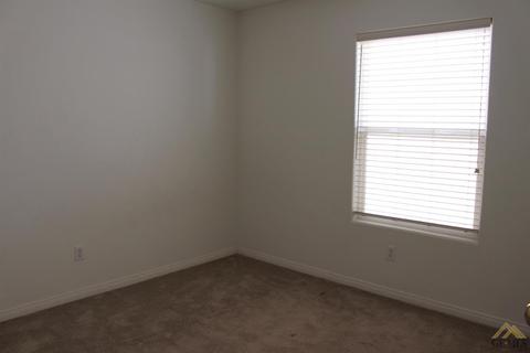 2104 Boyington Way, Bakersfield, CA 93301 photo 13
