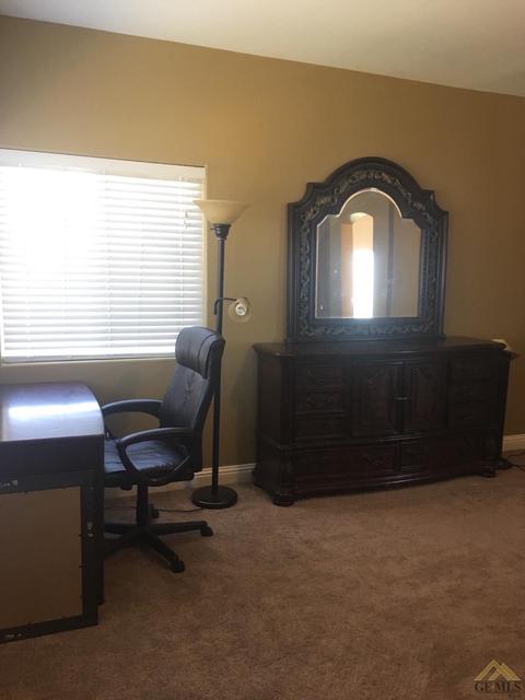 2806 Rising Mist Ln, Bakersfield, CA 93313 photo 11