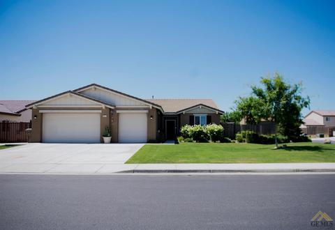 4611 Basque St, Bakersfield, CA 93313 photo 1