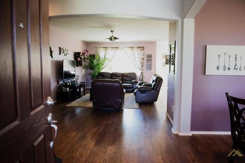 4611 Basque St, Bakersfield, CA 93313 photo 4