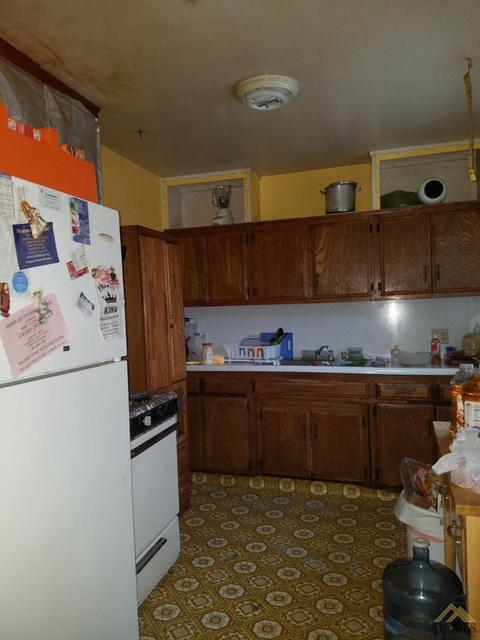 8808 Jeffry Ave, Lamont, CA 93241 photo 2