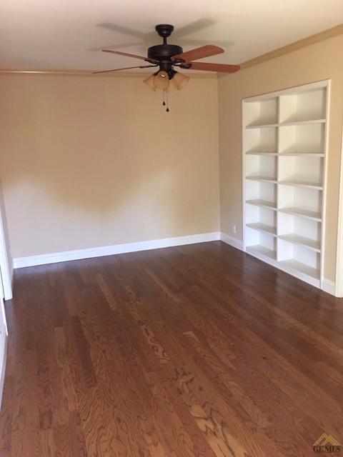 2425 Spruce St, Bakersfield, CA 93301 photo 3