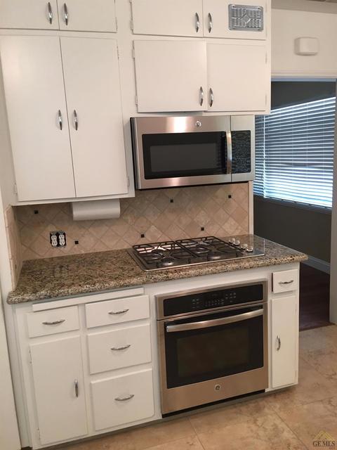 2425 Spruce St, Bakersfield, CA 93301 photo 7