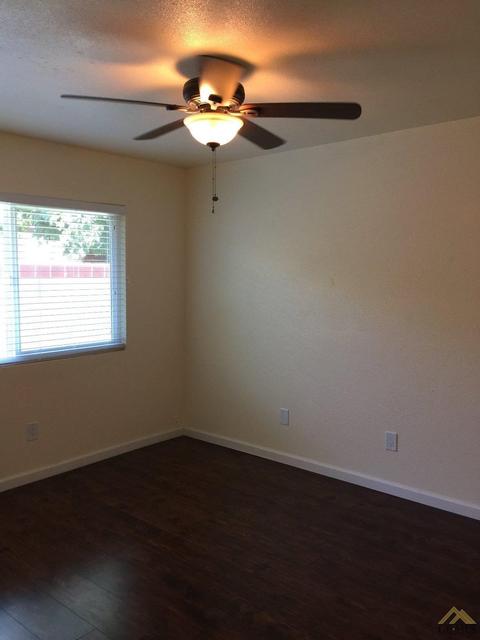523 Harrison St, Taft, CA 93268 photo 23