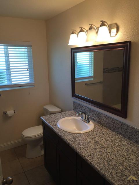 523 Harrison St, Taft, CA 93268 photo 16
