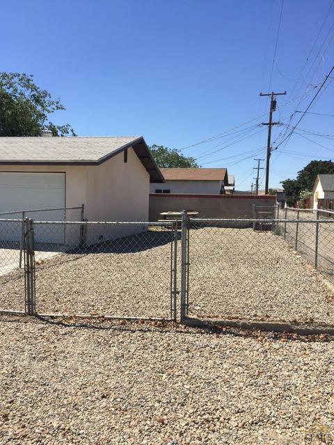 523 Harrison St, Taft, CA 93268 photo 5