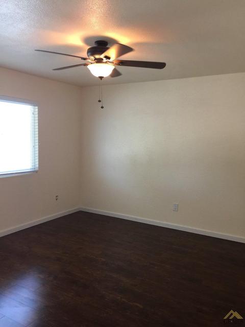 523 Harrison St, Taft, CA 93268 photo 15
