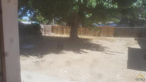 321 Mark St, Shafter, CA 93263 photo 4