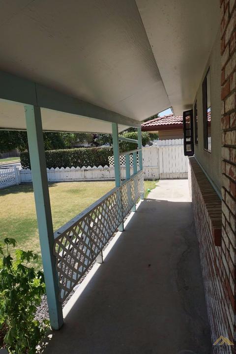 909 Cedar Ave, Wasco, CA 93280 photo 5