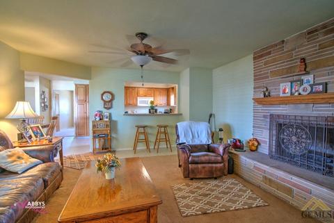 304 E Woodrow St, Taft, CA 93268 photo 6